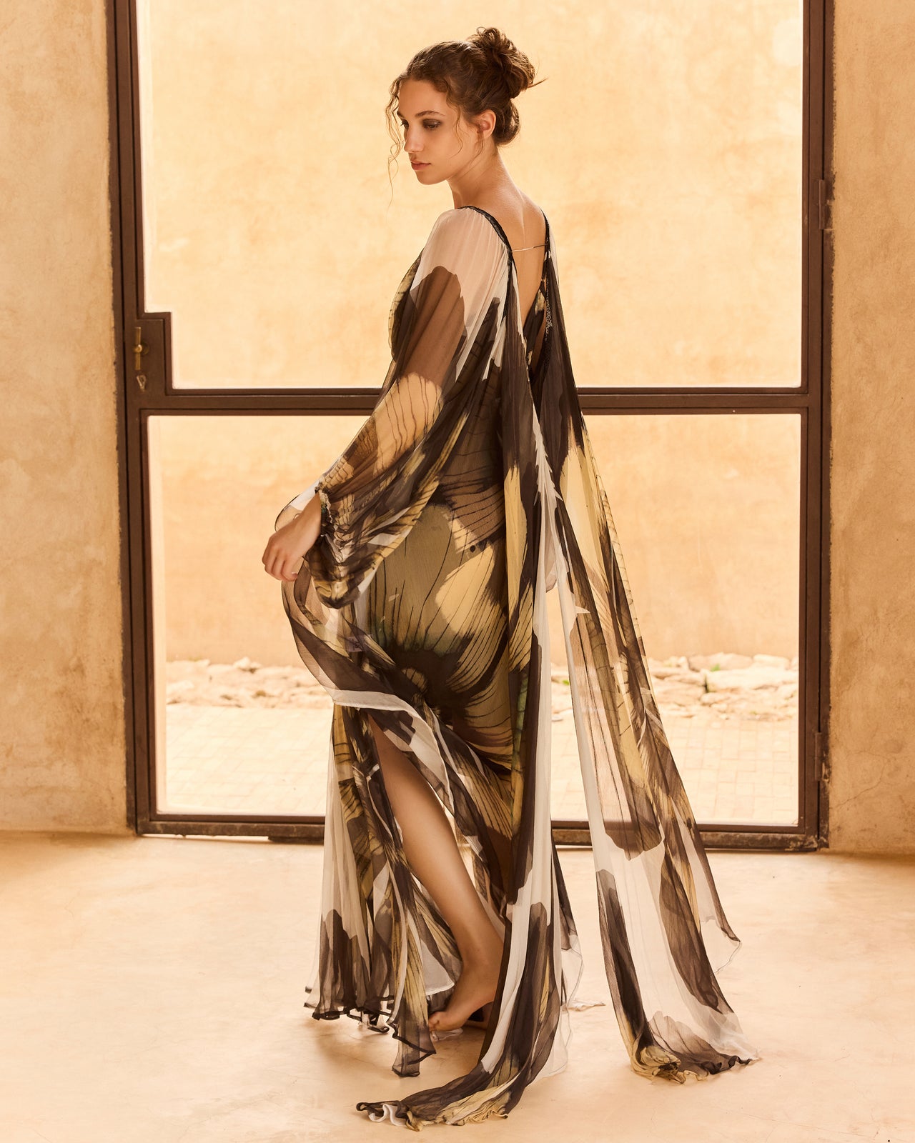 Robe Pucha - Noir & Blanc - Image 16