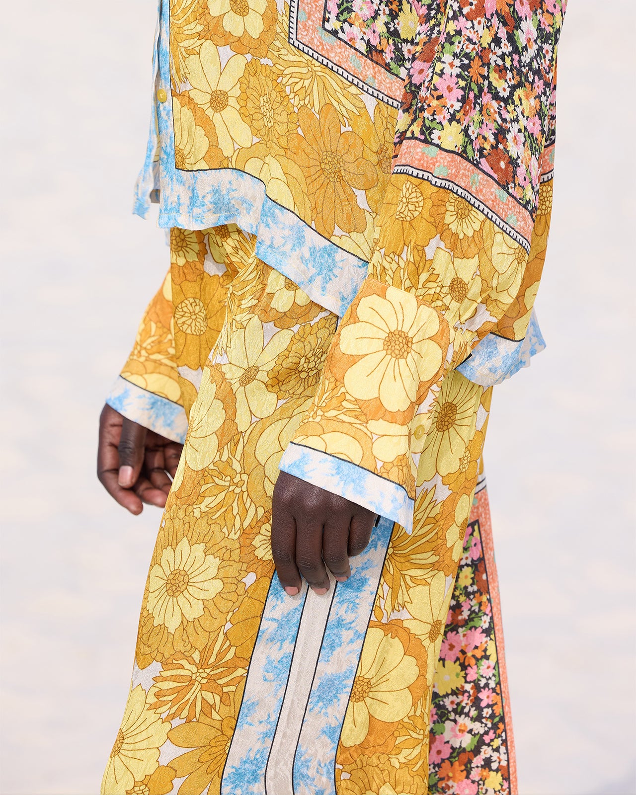 Pantalon Candy - Jaune : Pantalon souple en viscose jacquard imprimé floral Mes Demoiselles - Image 5