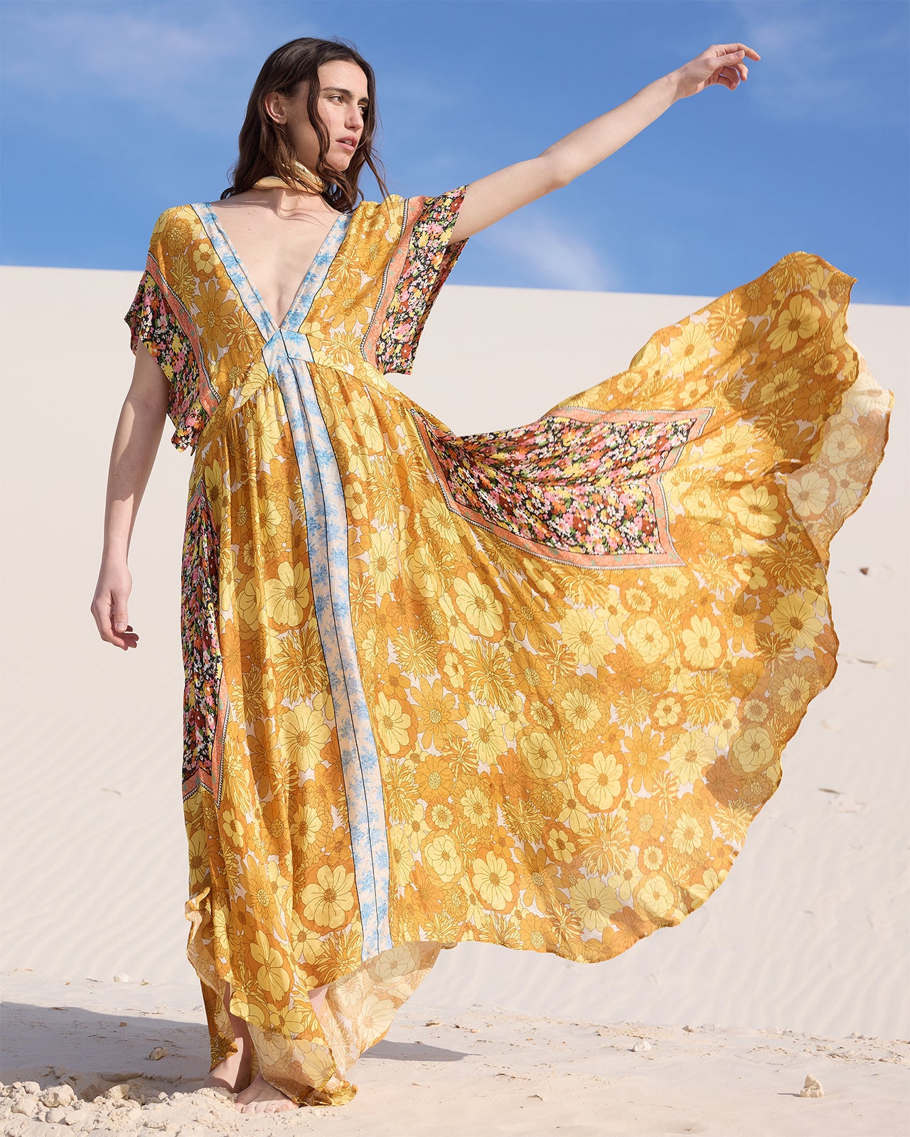 Robe Carly - Jaune : Robe longue en viscose jacquard imprimé floral Mes Demoiselles - Image 5