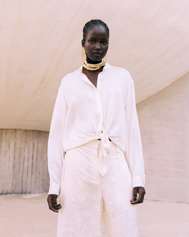 Chemise Silveness - Ivoire : Chemise en satin de soie ivoire aux lignes épurées Mes Demoiselles - Image 3
