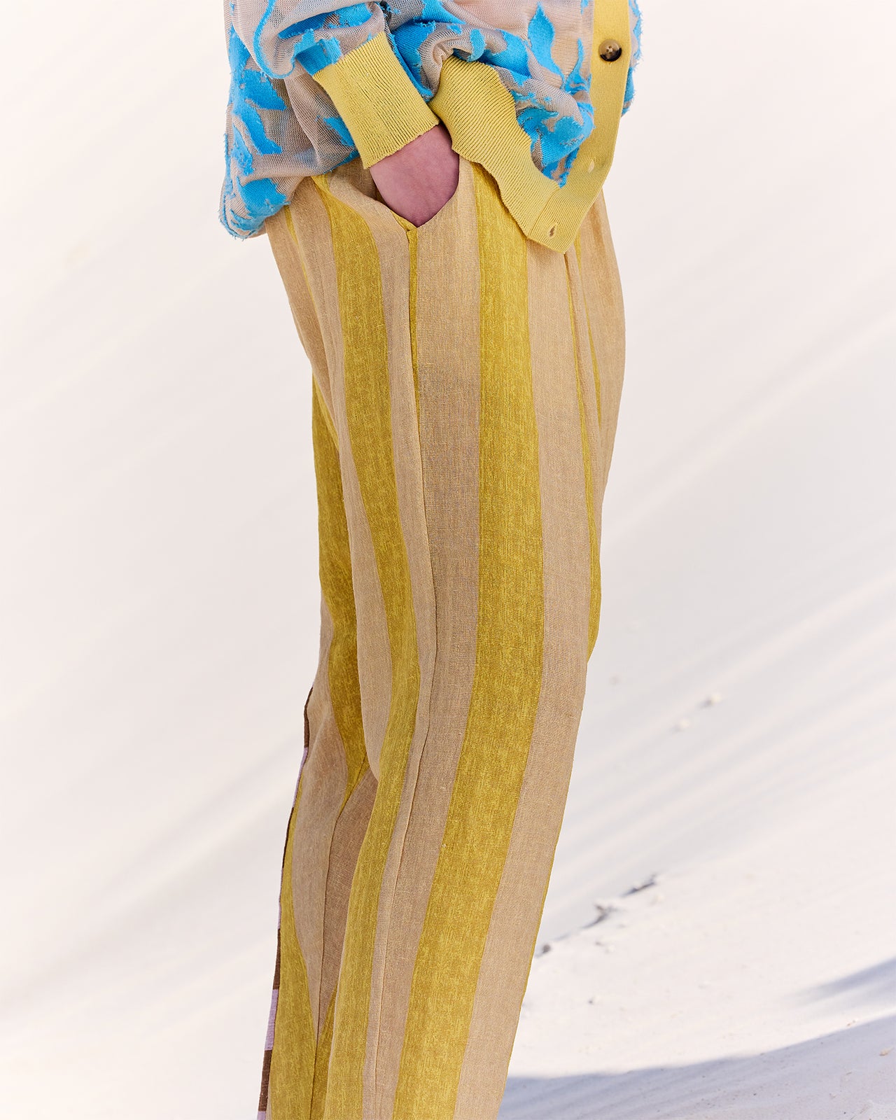Pantalon Evira - Jaune : Pantalon sarouel en soie fine et naturelle rayé jaune Mes Demoiselles - Image 4