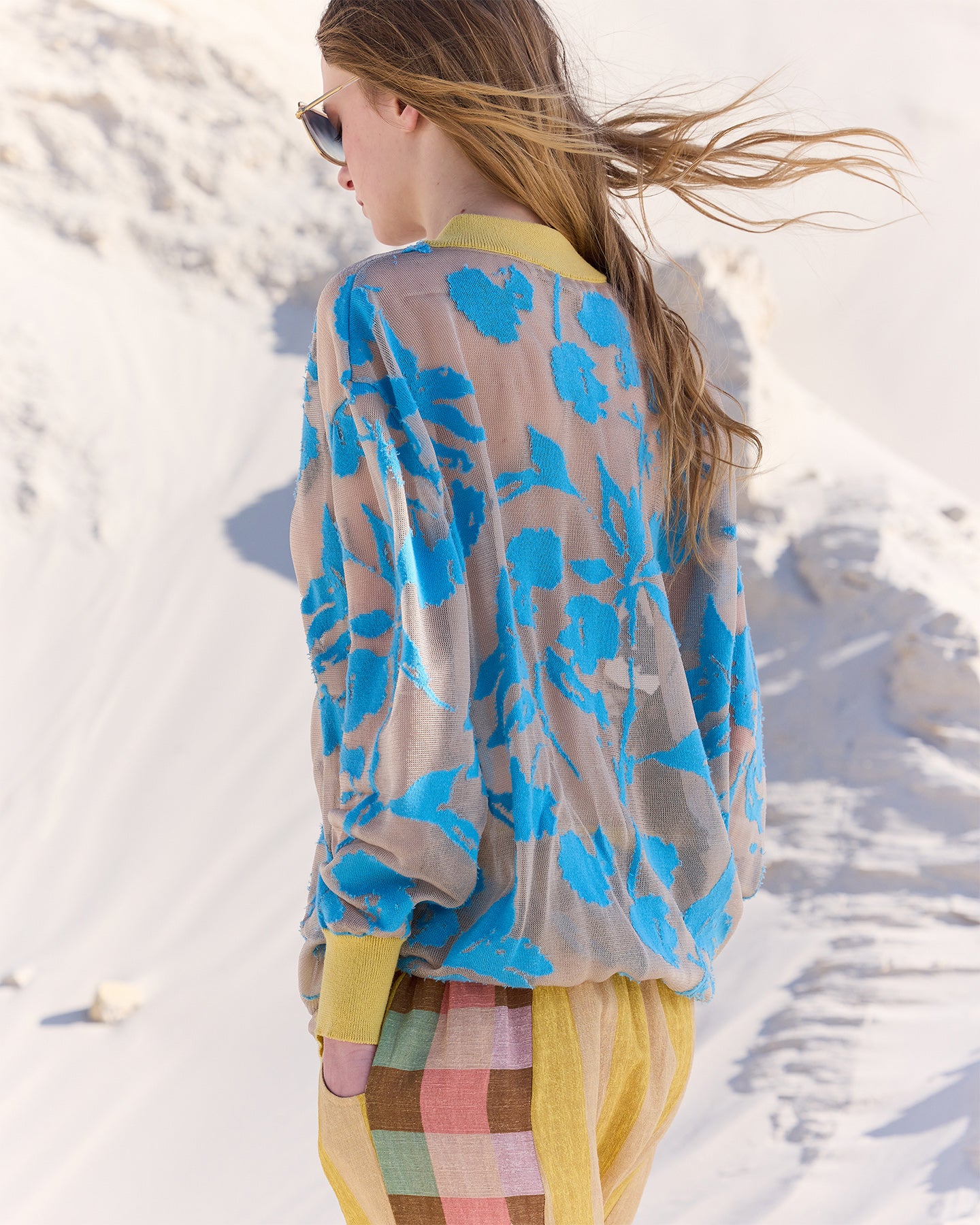 Cardigan Sharini - Bleu : Cardigan long dans un tissu dévoré chair et imprimé bleu Mes Demoiselles
