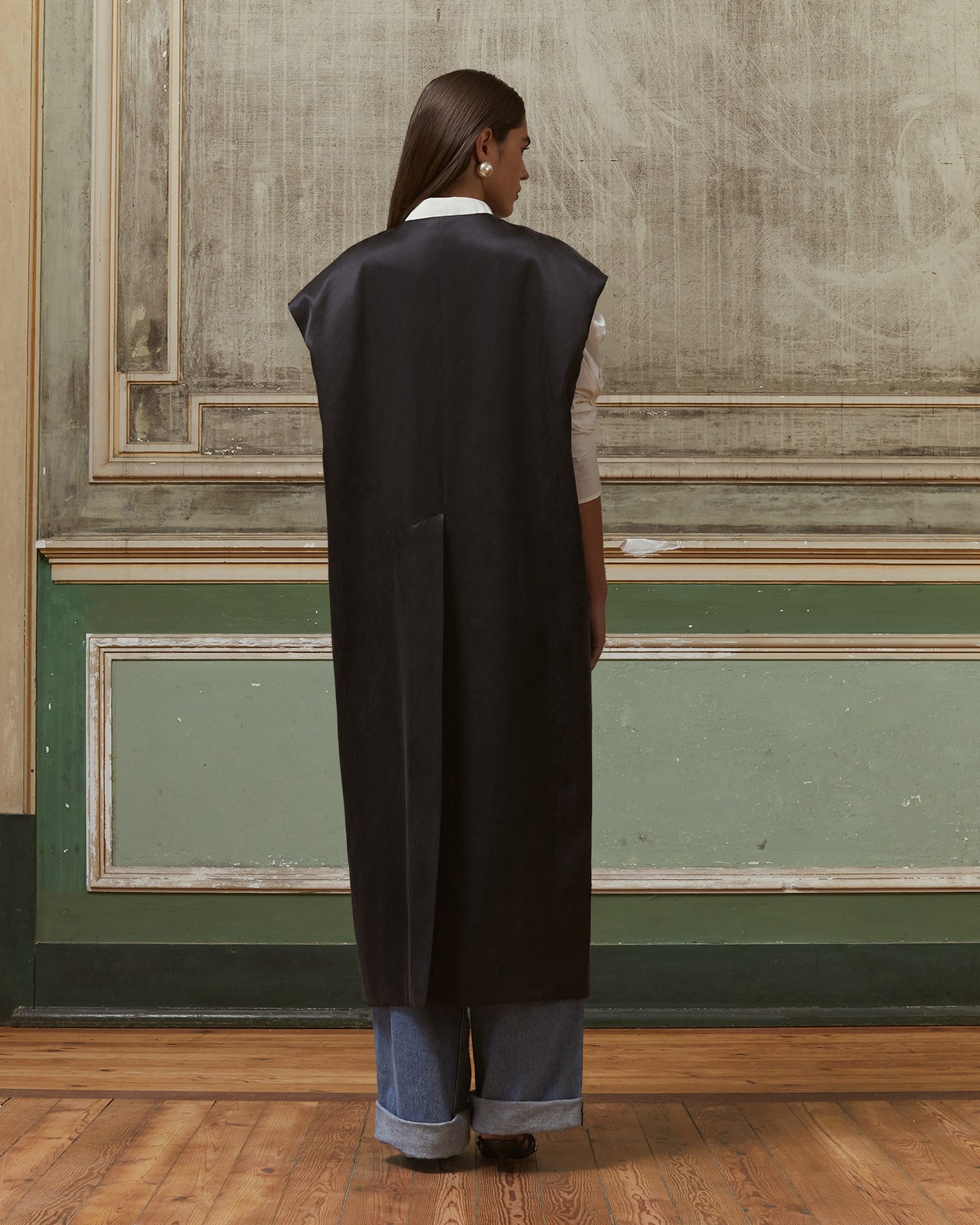 Veste Farel - Noir : Longue veste noire élégante en lyocell satiné Mes Demoiselles - Image 4