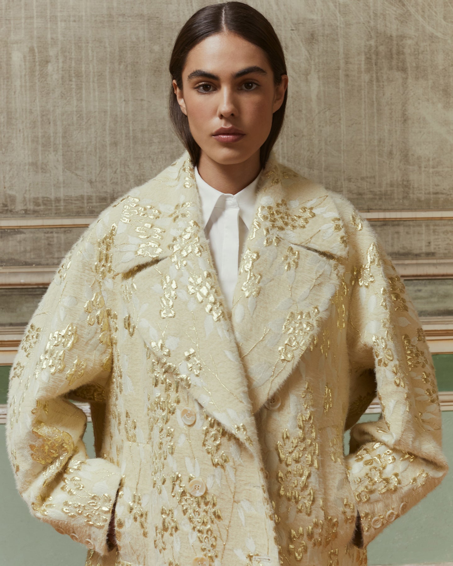 Long manteau écru en jacquard avec dessin lurex doré - Manteaux & vestes Mes Demoiselles