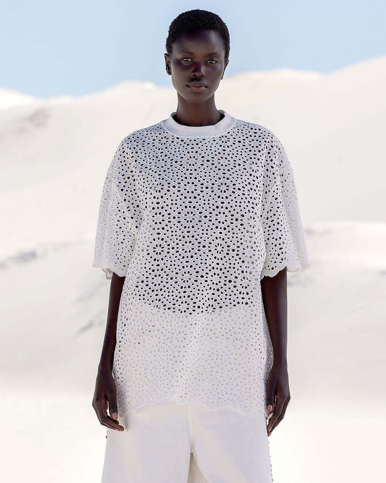 Top Rodesian - Blanc : Long tee - shirt en broderie anglaise blanche Mes Demoiselles - Image 5