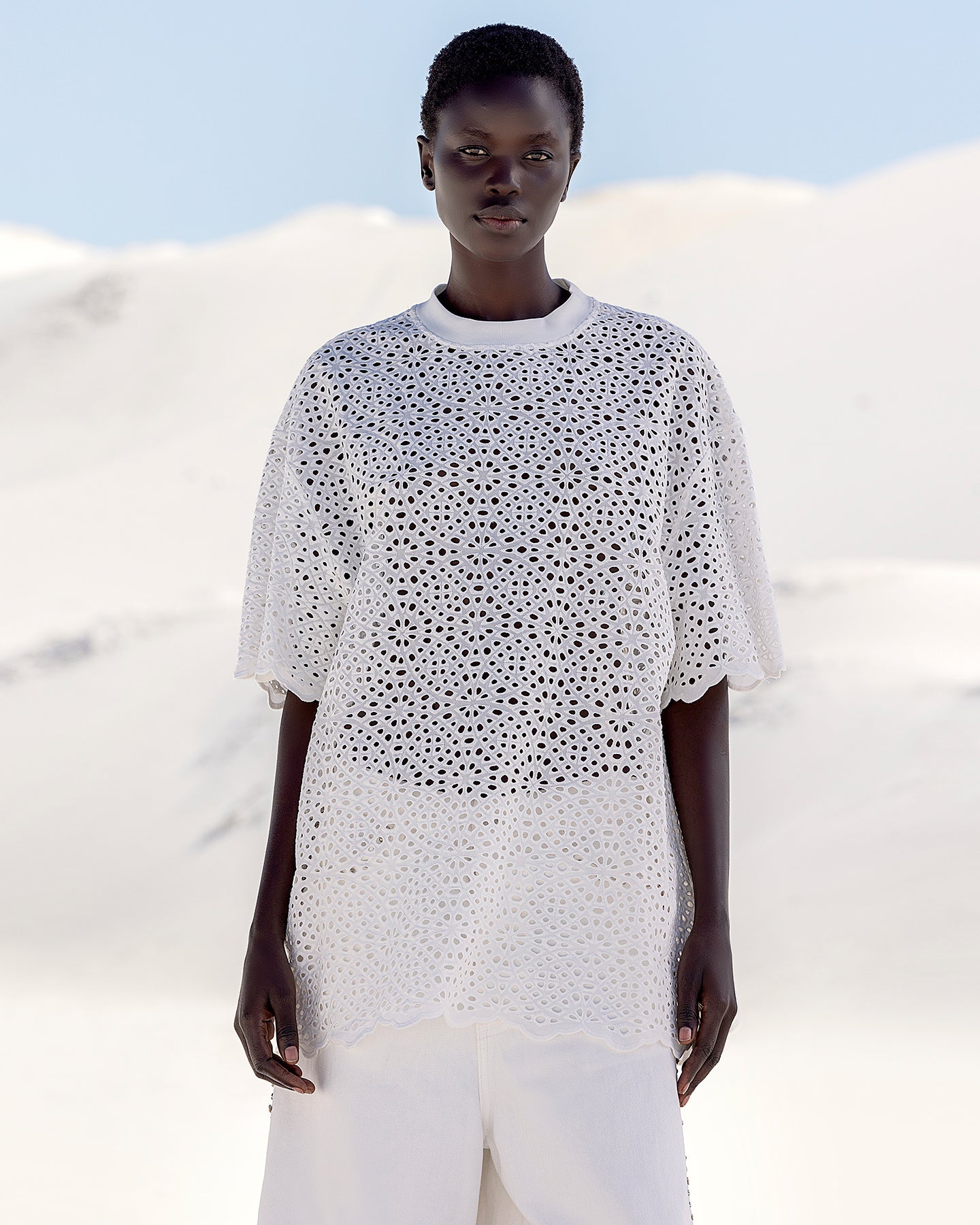 Top Rodesian - Blanc : Long tee - shirt en broderie anglaise blanche Mes Demoiselles