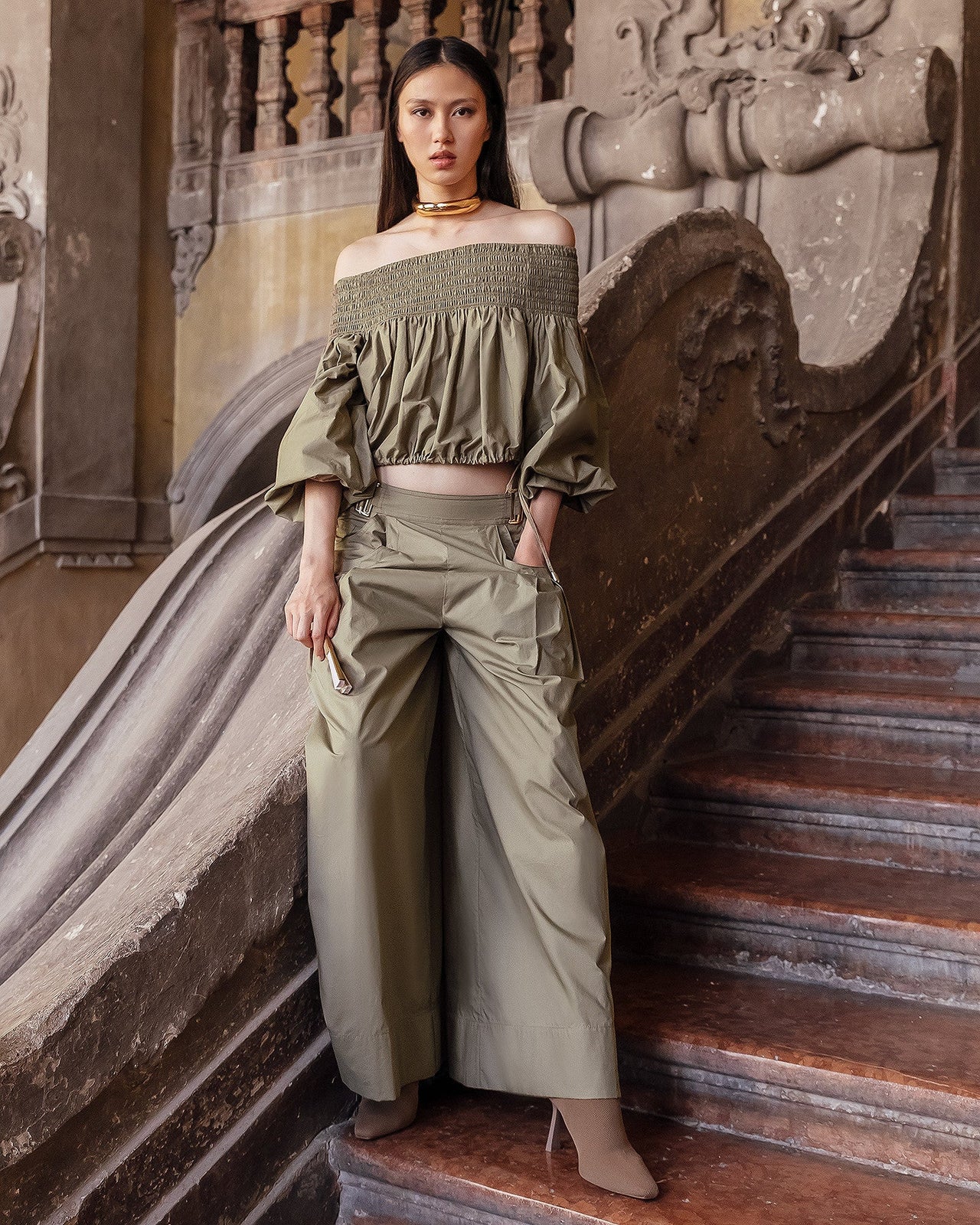 Pantalon large en popeline craquante kaki - Pantalons & combinaisons Mes Demoiselles - Image 1