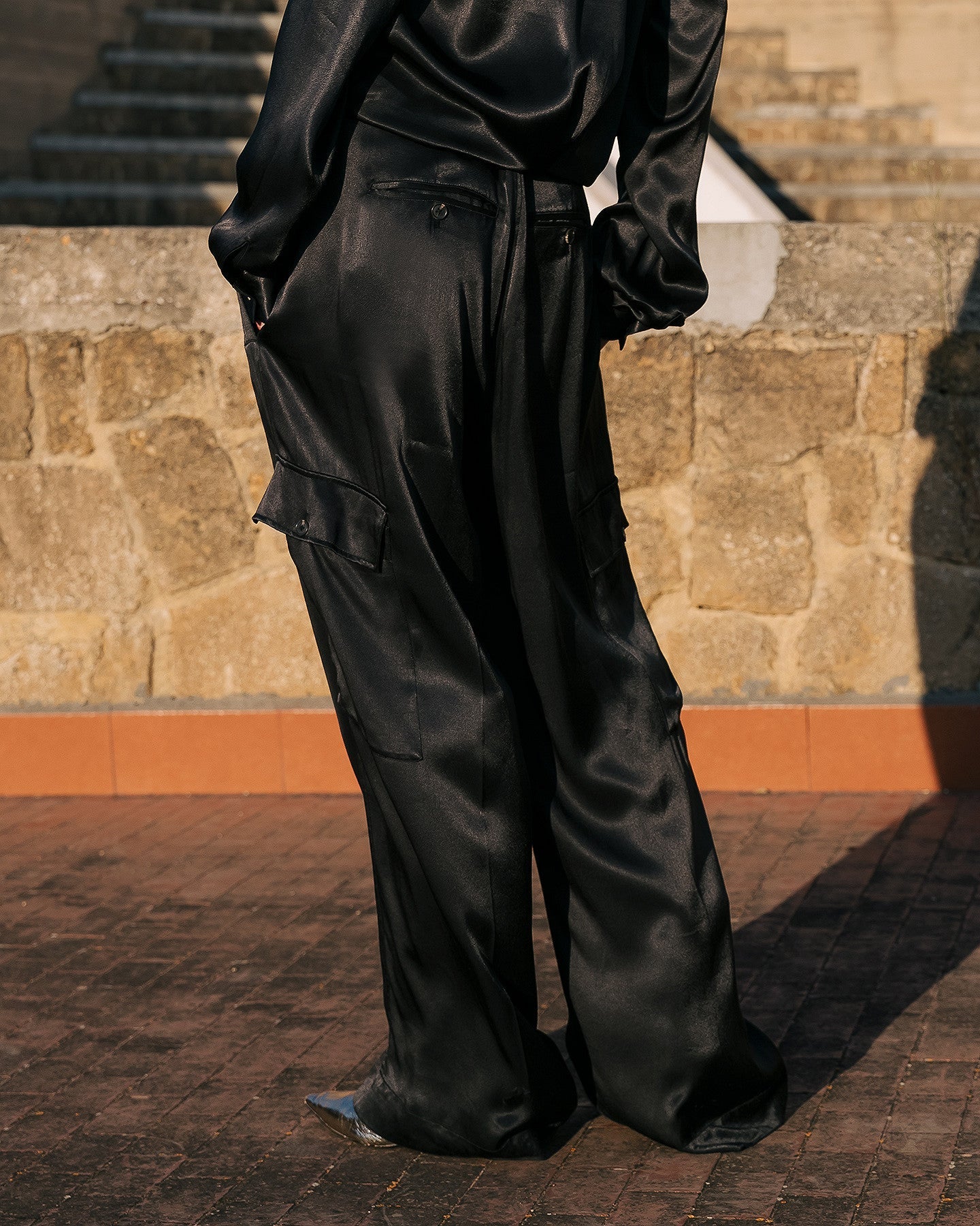 Pantalon noir long et ample avec poches côtés - Pantalons & combinaisons Mes Demoiselles