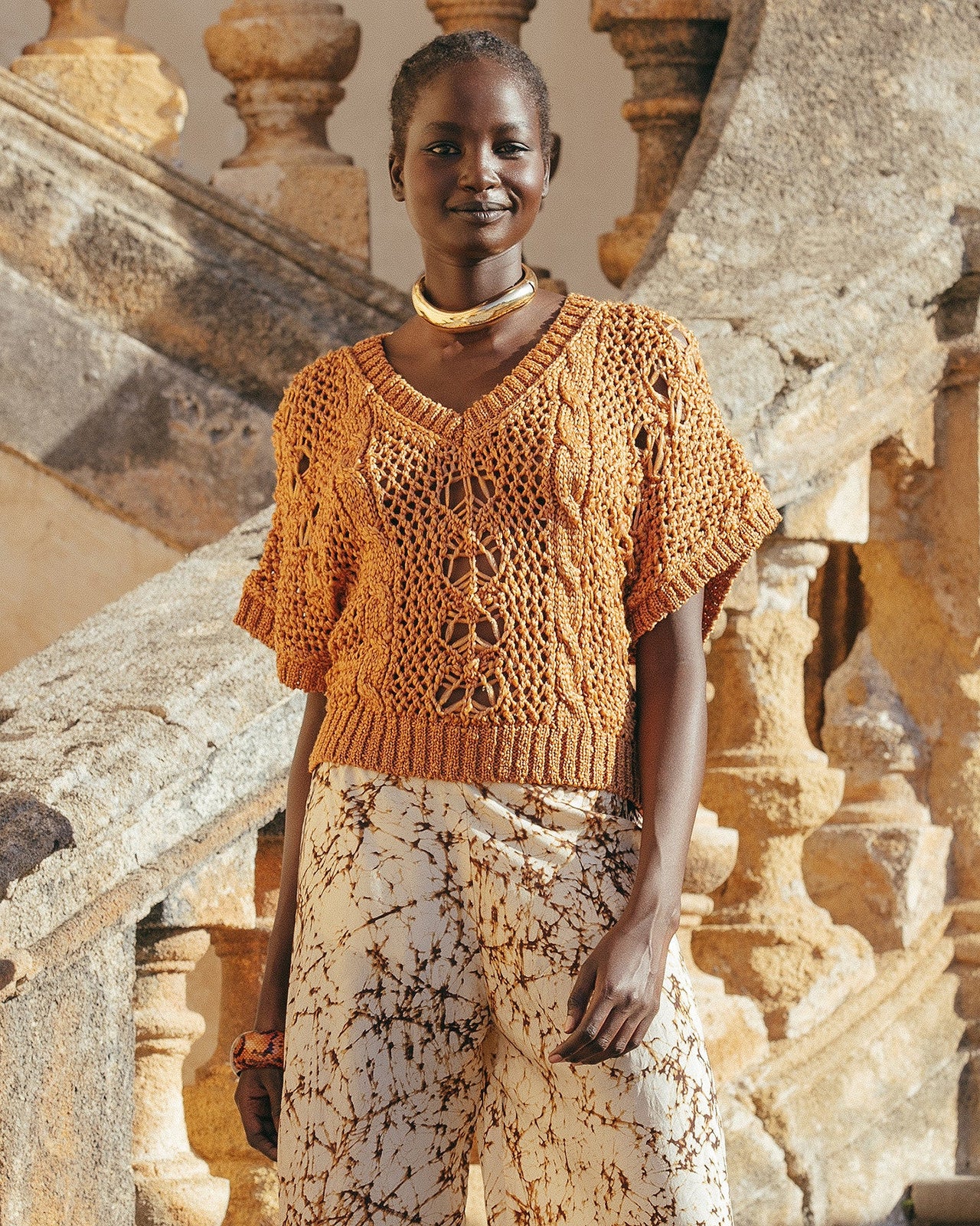 Pull Capria - Ocre : Tricot en tissage ajouré ocre Mes Demoiselles - Image 5