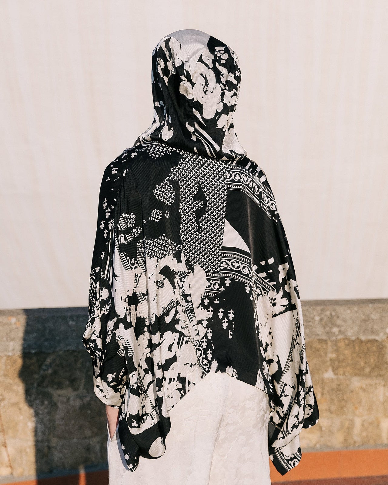 Sweat Waddine - Noir : Pull en viscose tramée noir et écru Mes Demoiselles - Image 4