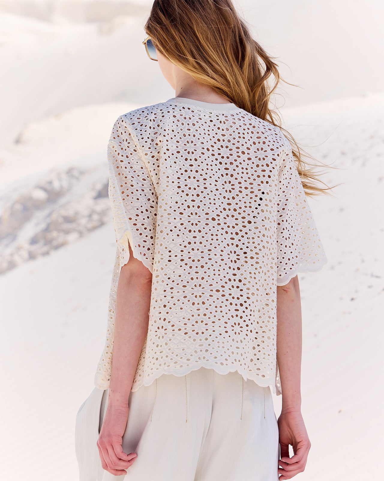 Top teeshirt en broderie anglaise blanche - Chemises & tops Mes Demoiselles - Image 3