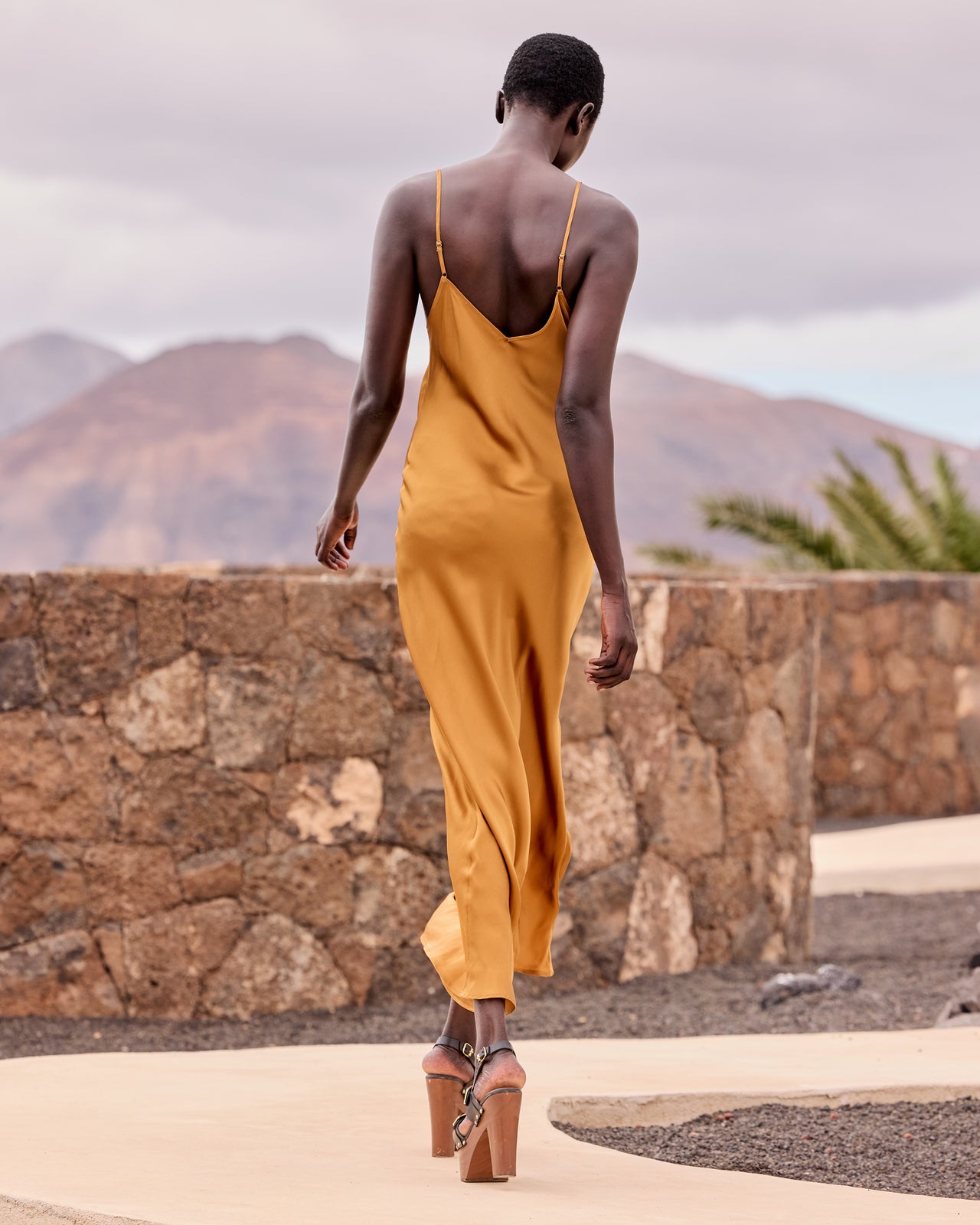 Robe longue en soie et dentelle – Ocre - Robes Mes Demoiselles - Image 1