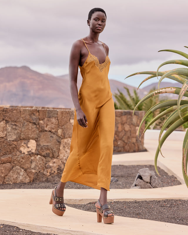 Robe longue en soie et dentelle – Ocre - Robes Mes Demoiselles - Image 2
