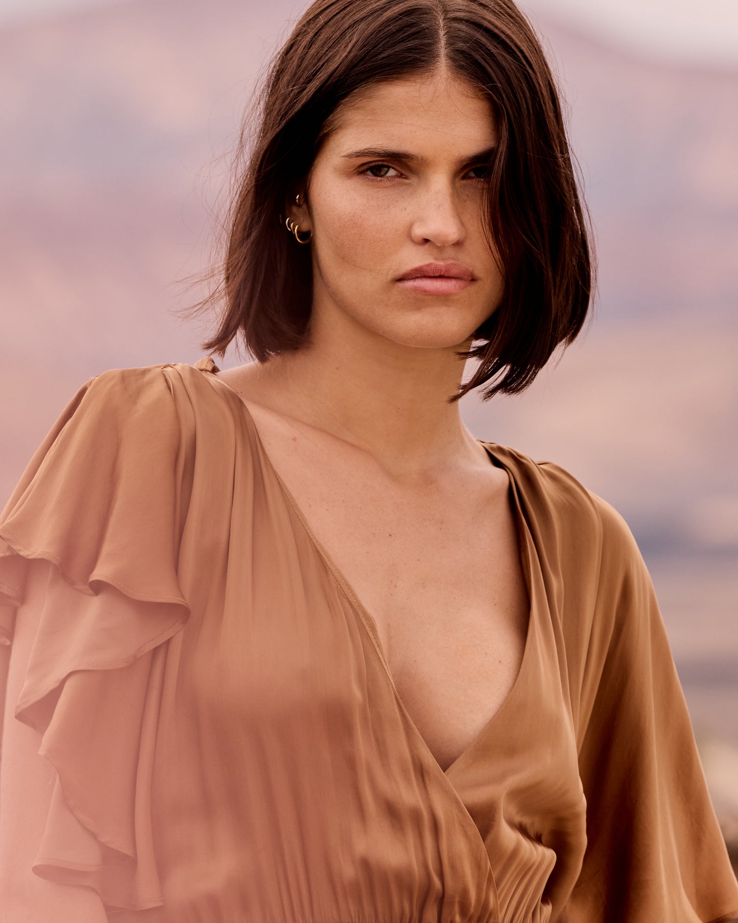 Robe Cascais - Caramel : Robe longue fluide en satin – Caramel Mes Demoiselles