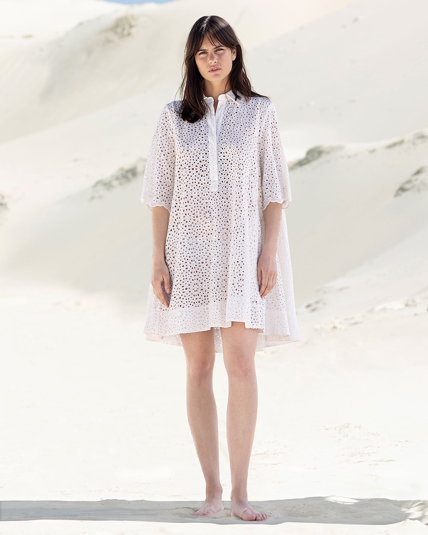 Robe délicate en broderie anglaise blanche - Robes Mes Demoiselles