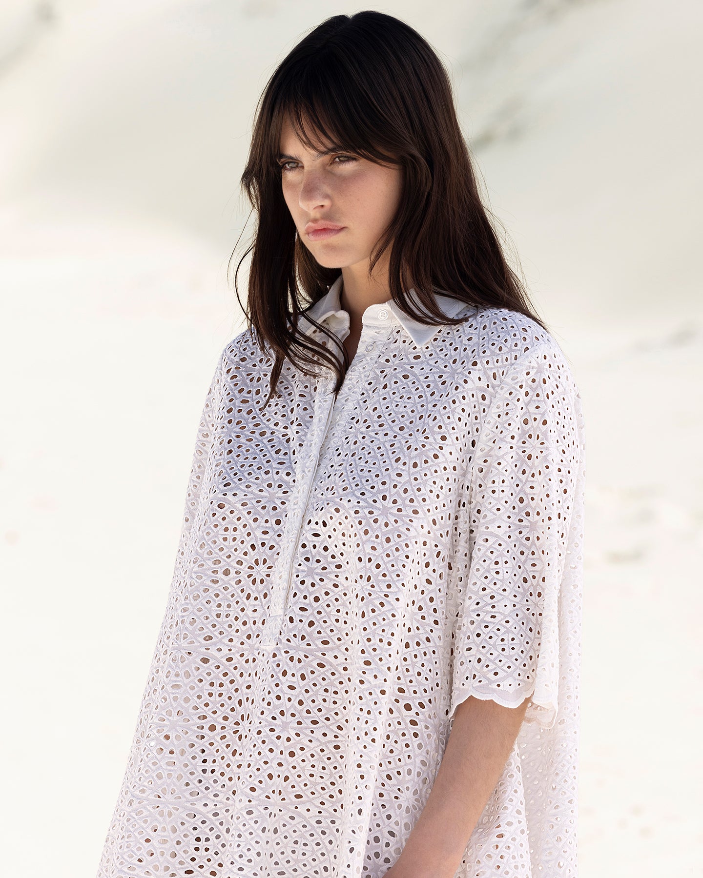 Robe délicate en broderie anglaise blanche - Robes Mes Demoiselles
