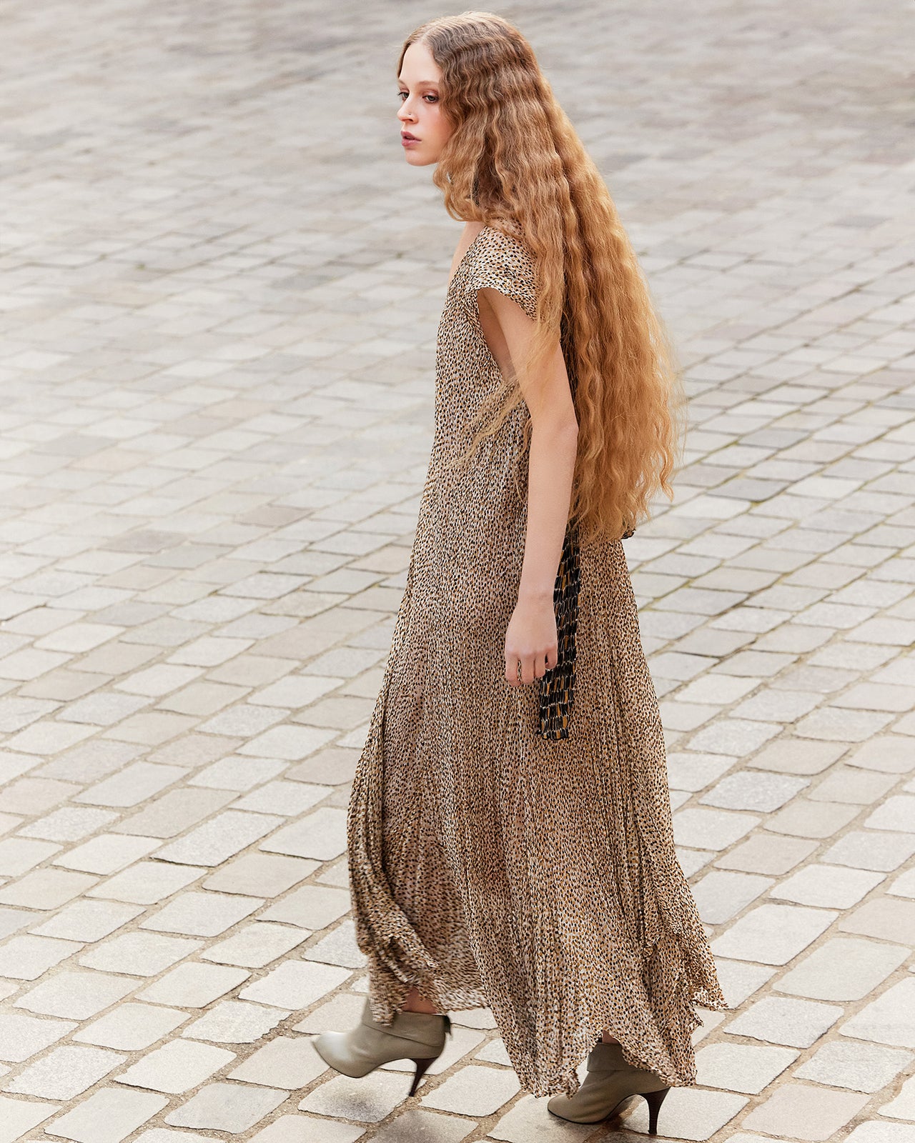 Robe Sami - Taupe : Longue robe en viscose craquante beige et pois noir et gold Mes Demoiselles - Image 5